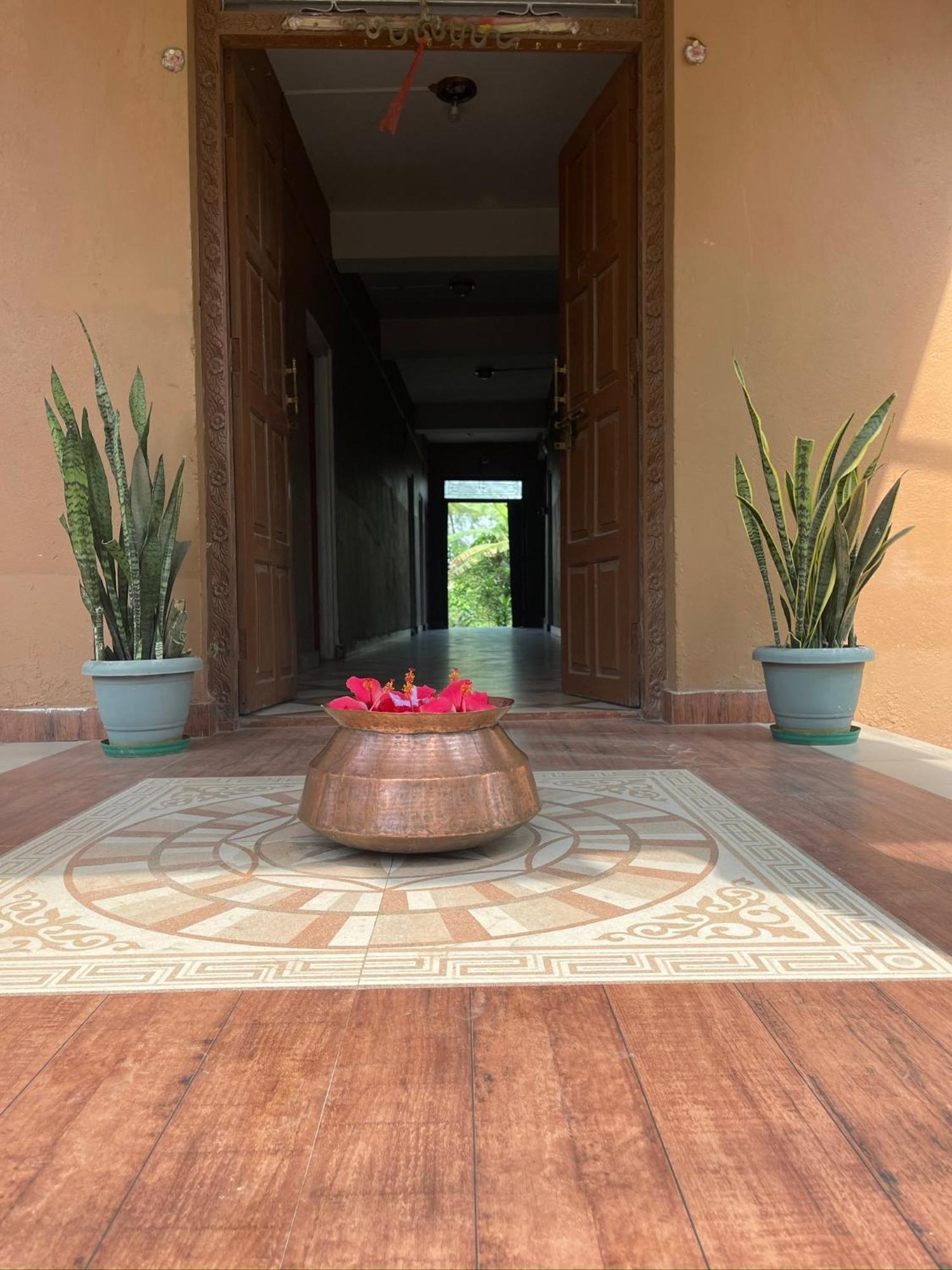 Tara Guesthouse - Sauraha,Chitwan Luaran gambar